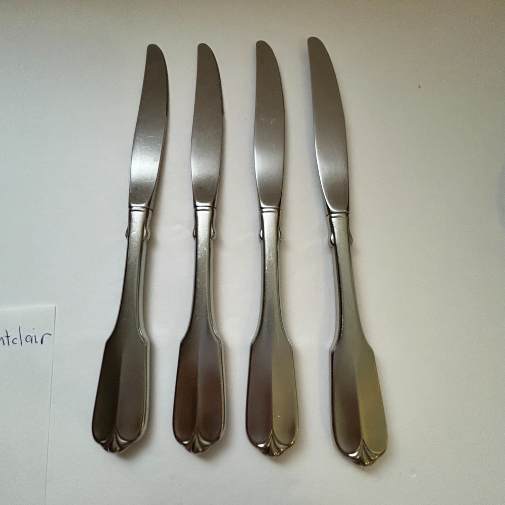 SET of 4 Oneida Gloria Montclair Dinner Knives 9" Satin Stainless Flatware
